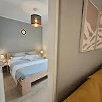 Tinelinn - Walls Apartment