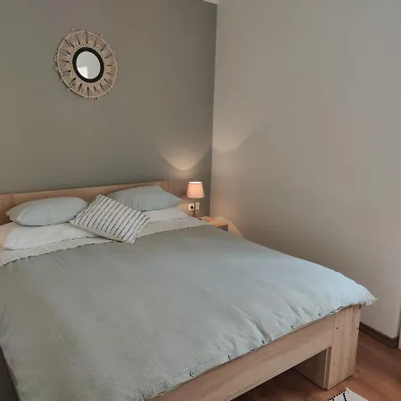 Tinelinn - Walls Апартаменты